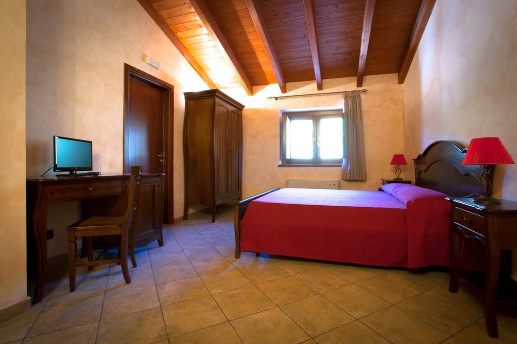 Agriturismo U Casinu dà Scala Campora San Giovanni Habitación foto